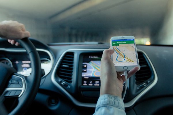 Comment mettre à jour le GPS de votre Peugeot ?