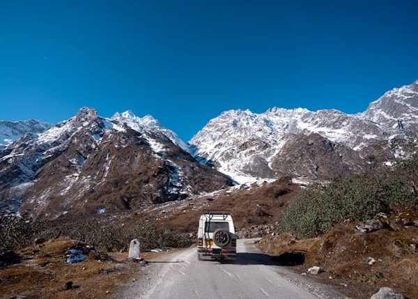 Quels sont les avantages des systèmes de détection de fatigue pour les longs trajets ?