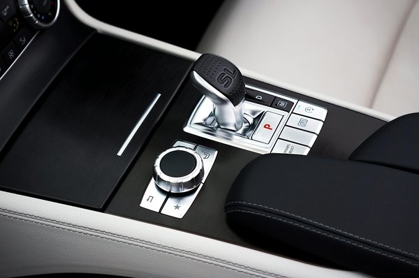 Boîte semi-automatique : fonctionnement et avantages dévoilés