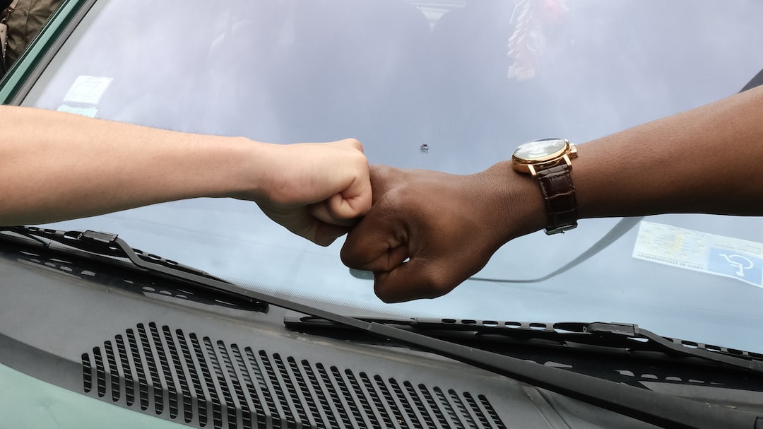 Quelle est la différence entre un contrôle technique et une révision ?